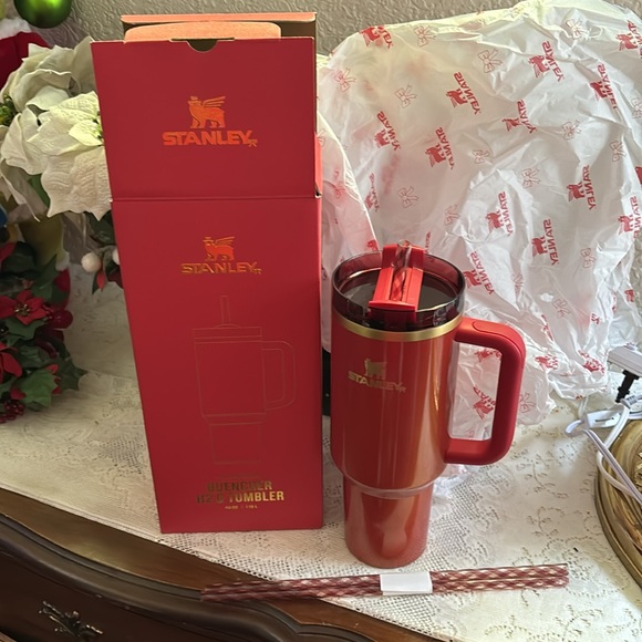 Stanley 40oz flow state quencher Tumblr limited edition 2024 scarlet tinsel - Picture 7 of 7